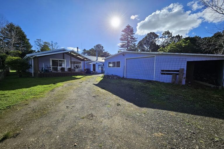 Photo of property in 393 Katui Road, Donnellys Crossing, Dargaville, 0379