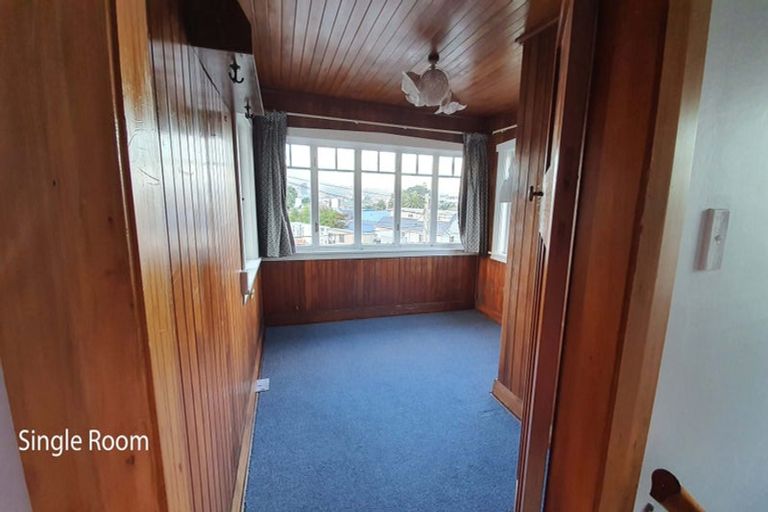 Photo of property in 17 Hargreaves Street, Mount Cook, Wellington, 6021