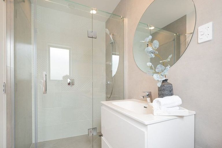 Photo of property in 7f Poto Street, Te Atatu South, Auckland, 0610