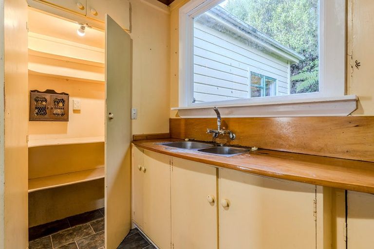 Photo of property in 11 Clifford Street, Dalmore, Dunedin, 9010