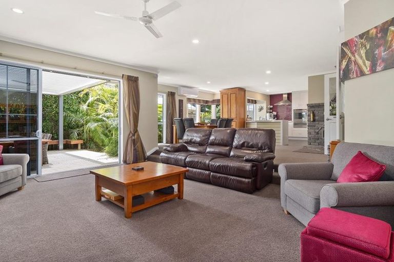 Photo of property in 108 Moffat Road, Bethlehem, Tauranga, 3110