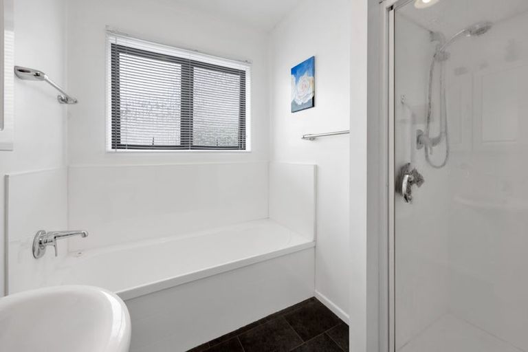 Photo of property in 8 Kowhai Street, Strandon, New Plymouth, 4312