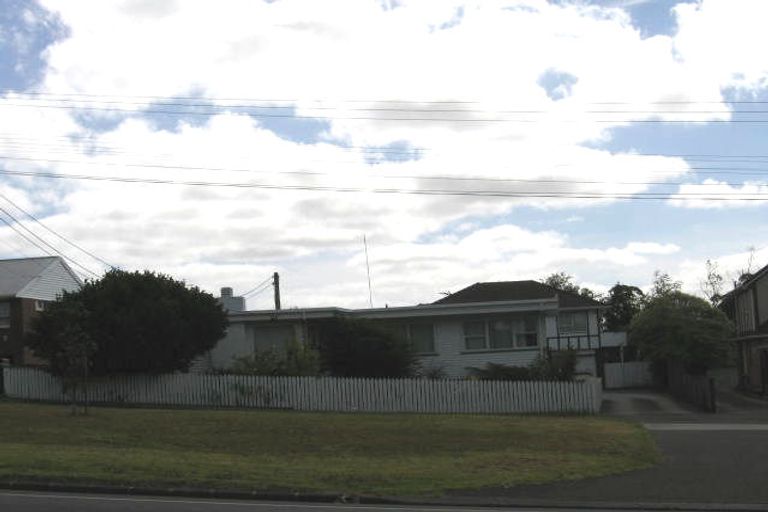 Photo of property in 2/260 East Coast Road, Forrest Hill, Auckland, 0620