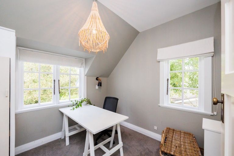 Photo of property in 23 Elmira Avenue, Hokowhitu, Palmerston North, 4410