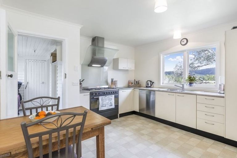 Photo of property in 550 Kaipara Flats Road, Dome Forest, Warkworth, 0981