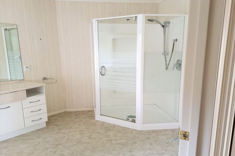 Photo of property in 16 Holmwood Park Drive, Morrinsville, 3300