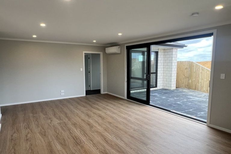 Photo of property in 14 Waruhia Crescent, Rototuna North, 3281
