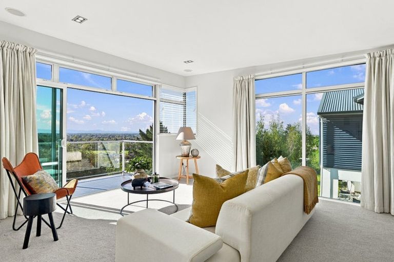Photo of property in 11 Stronsay Lane, Hillsborough, Christchurch, 8022