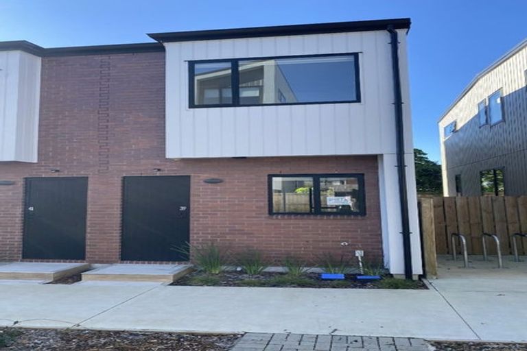 Photo of property in 39 Paetai Lane, Te Atatu Peninsula, Auckland, 0610