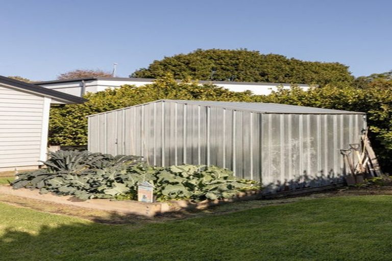 Photo of property in 2 Mckenna Lane, Omokoroa, 3114