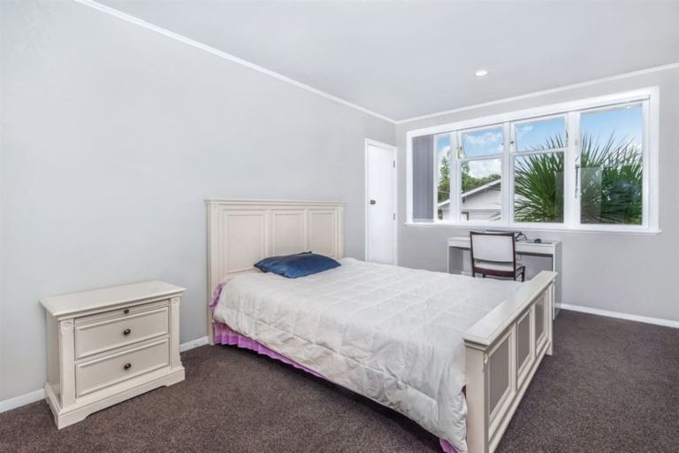 Photo of property in 121a Moire Road, West Harbour, Auckland, 0618