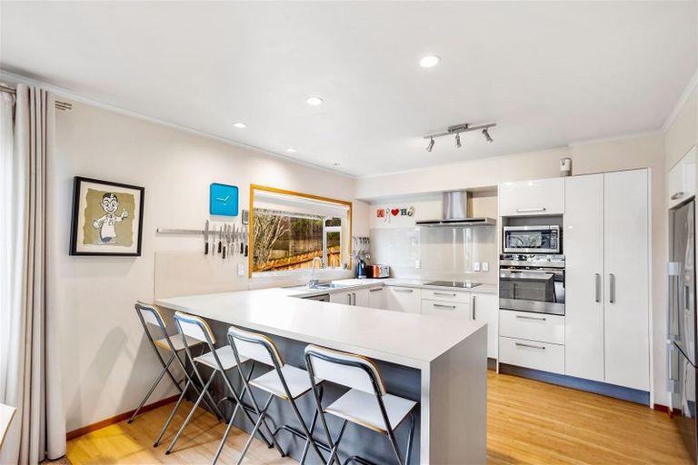 Photo of property in 20 Sailfish Drive, West Harbour, Auckland, 0618