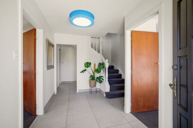 Photo of property in 4 Larkhill Place, Russley, Christchurch, 8042