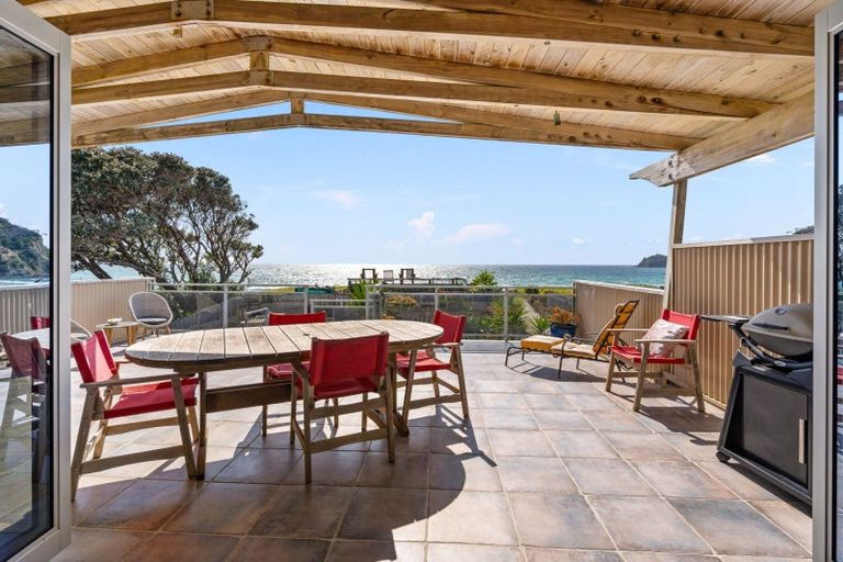 Photo of property in 10 Hall Road, Pataua North, Whangarei, 0175