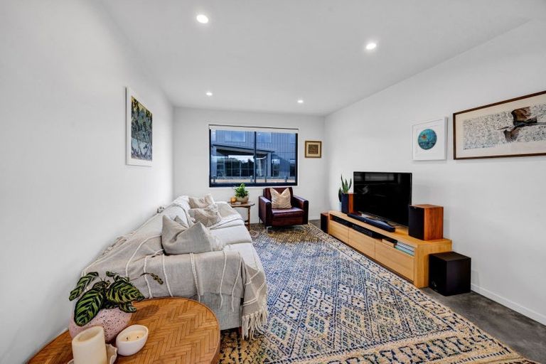 Photo of property in 2 Tasman Street, Opunake, 4616