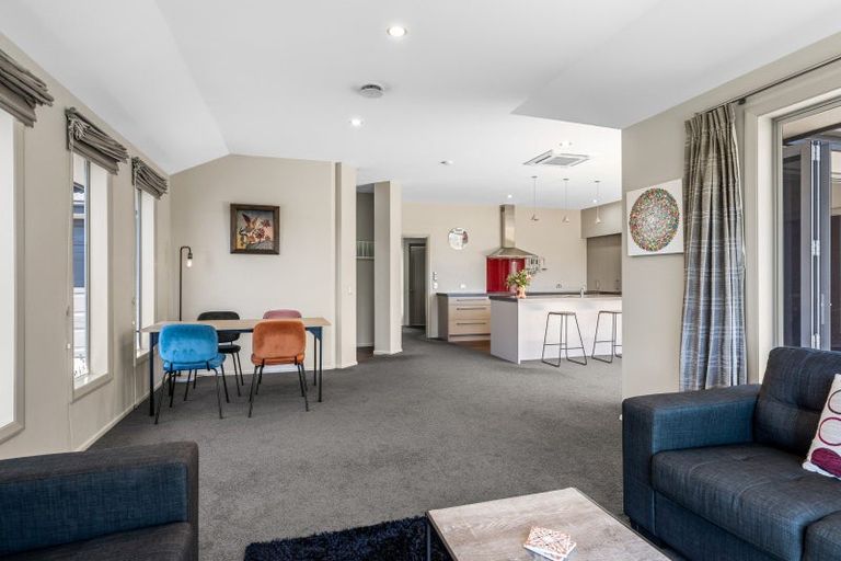 Photo of property in 2 Woodstock Place, Stoke, Nelson, 7011