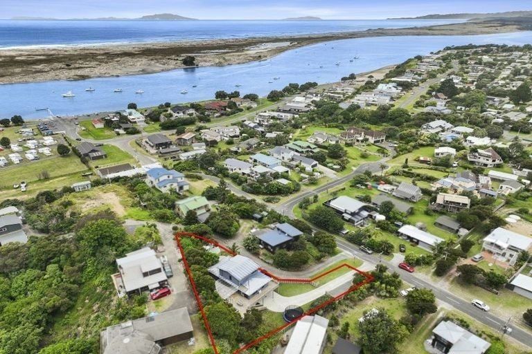 Photo of property in 37 Olsen Avenue, Mangawhai Heads, Mangawhai, 0505