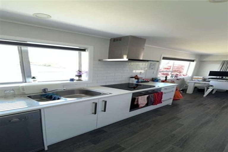 Photo of property in 79a Barrett Street, Westown, New Plymouth, 4310