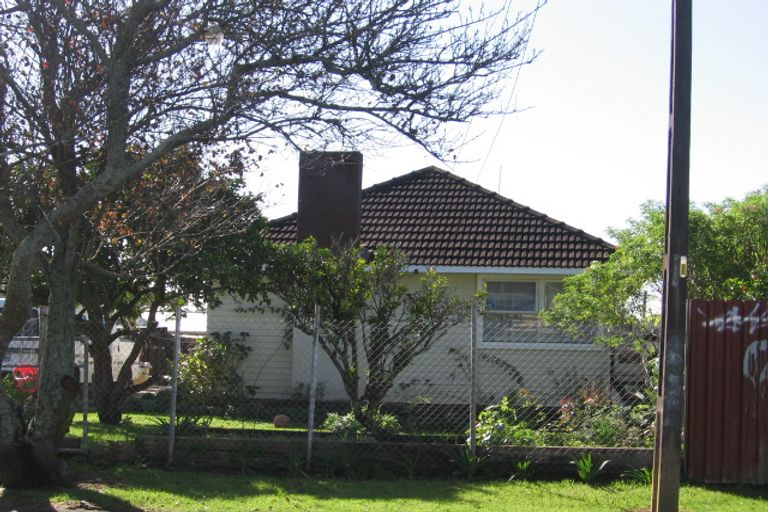 Photo of property in 24 Crown Crescent, Otara, Auckland, 2023