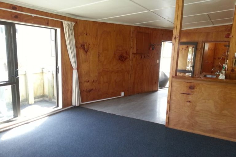 Photo of property in 52 Owhiro Bay Parade, Owhiro Bay, Wellington, 6023