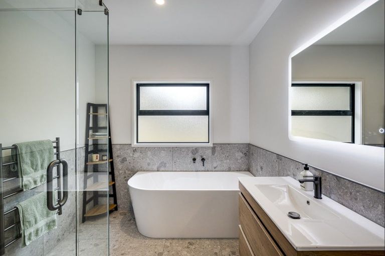 Photo of property in 29 Pohutukawa Drive, Eskdale, Napier, 4182