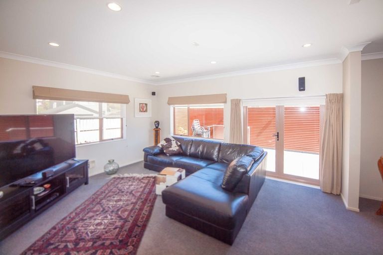 Photo of property in 43 Erlestoke Crescent, Churton Park, Wellington, 6037