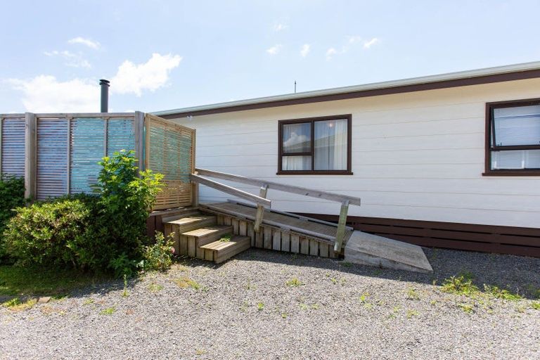 Photo of property in 20 Ross Street, Woodville, 4920