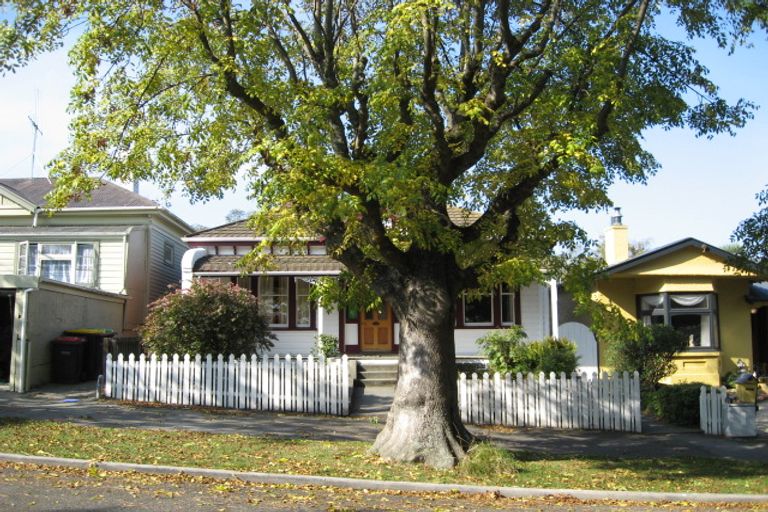 Photo of property in 16 Memorial Avenue, Parkside, Timaru, 7910