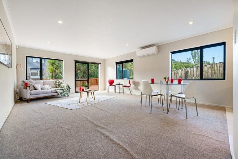 Photo of property in 19a Kelwyn Road, Kelston, Auckland, 0602