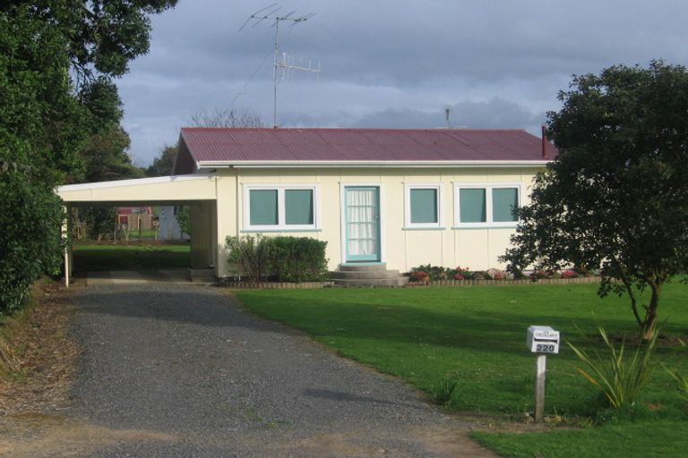 Photo of property in 220 Edward Street, Coromandel, 3506