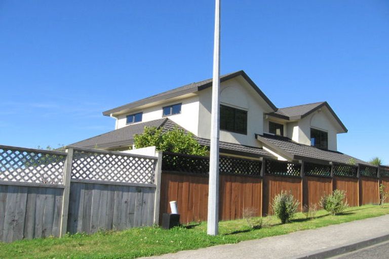 Photo of property in 24 Marjory Close, Broadmeadows, Wellington, 6035