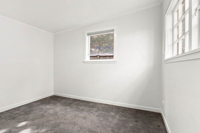 Photo of property in 21 Snell Avenue, Papakura, 2110