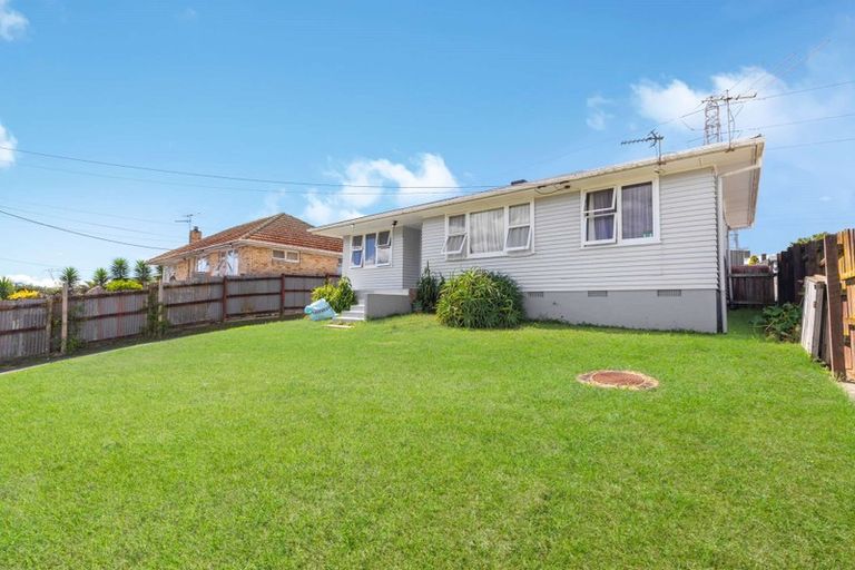 Photo of property in 19 Fisher Crescent, Otara, Auckland, 2023