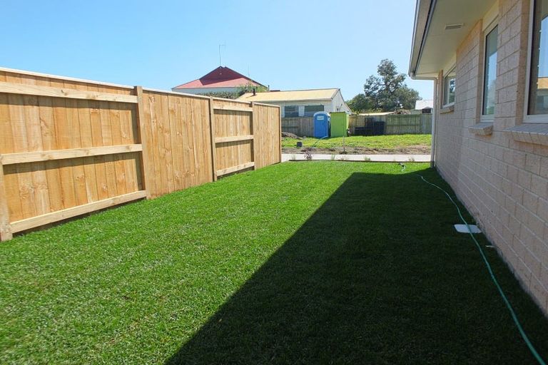 Photo of property in 3 Hof Lane, Foxton, 4814