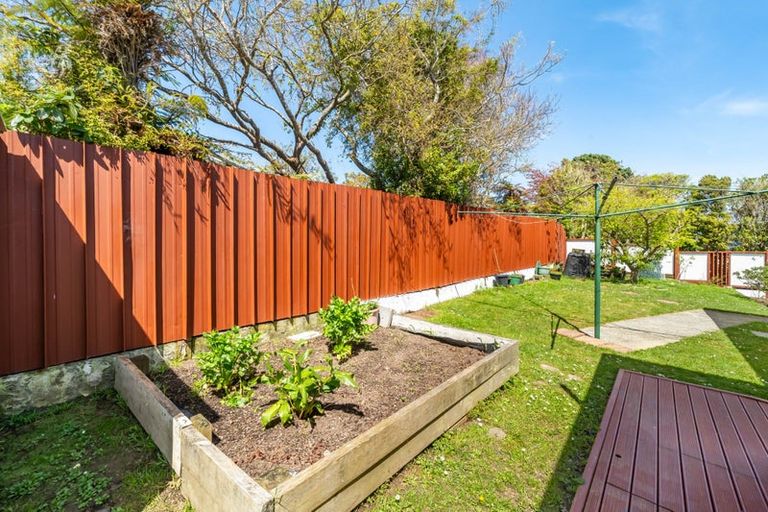 Photo of property in 6 Haast Close, Kelson, Lower Hutt, 5010