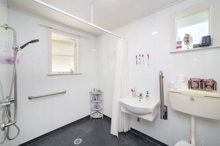 Photo of property in 27 Kummer Crescent, Masterton, 5810