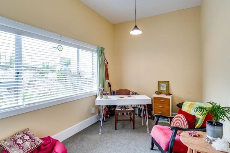Photo of property in 22 Colenso Avenue, Hospital Hill, Napier, 4110