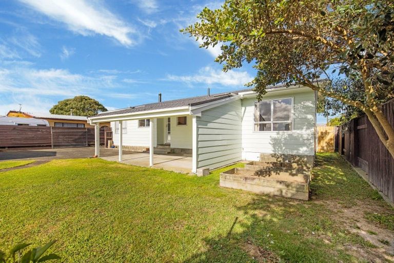 Photo of property in 21 Paradise Place, Milson, Palmerston North, 4414