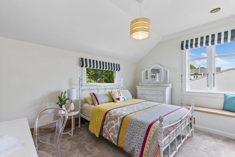 Photo of property in 13 Paisley Terrace, Karori, Wellington, 6012