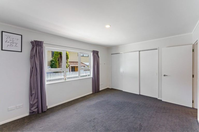 Photo of property in 8b Gavin Road, Raumati Beach, Paraparaumu, 5032