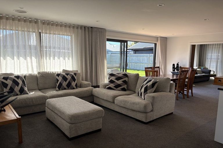 Photo of property in 51 Freedom Drive, Kelvin Grove, Palmerston North, 4414