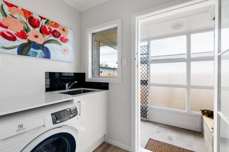 Photo of property in 4 Walter Street, Fairfield, Hamilton, 3214