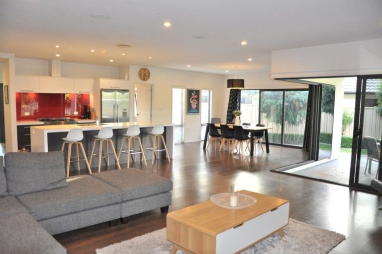 Photo of property in 11 Kirkpatrick Place, Havelock North, 4130