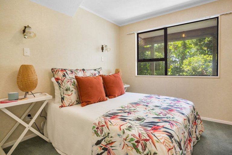 Photo of property in 35 Shackle Lane, Whitby, Porirua, 5024