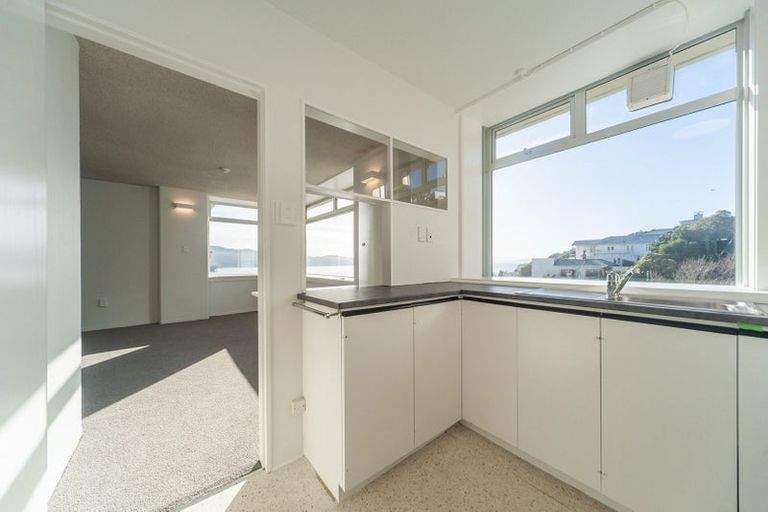 Photo of property in Jerningham Apartments, 20 Oriental Terrace, Oriental Bay, Wellington, 6011