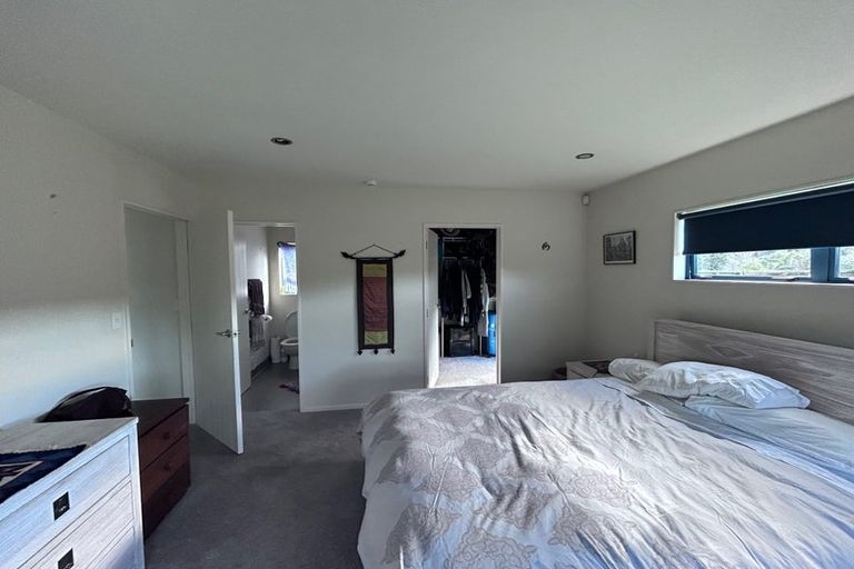 Photo of property in 4 Roberts Road, Matakatia, Whangaparaoa, 0930