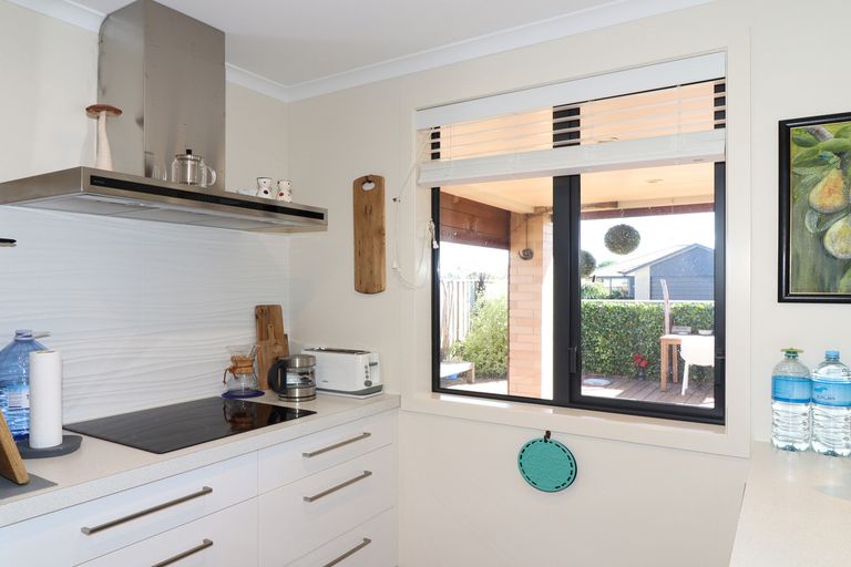 Photo of property in 3 Hereford Drive, Carterton, 5713