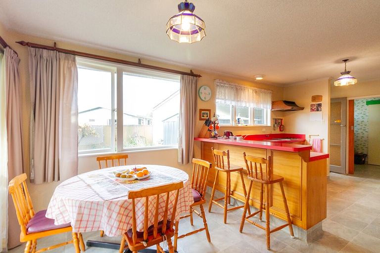 Photo of property in 7 Alma Place, Milson, Palmerston North, 4414