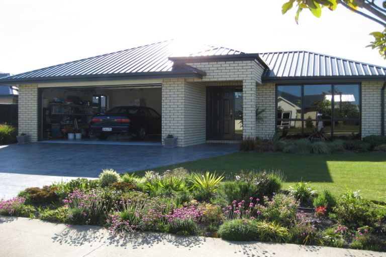 Photo of property in 54 Mounter Avenue, Northwood, Christchurch, 8051