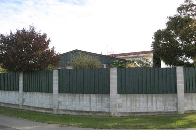 Photo of property in 83 Gladson Avenue, Sockburn, Christchurch, 8042